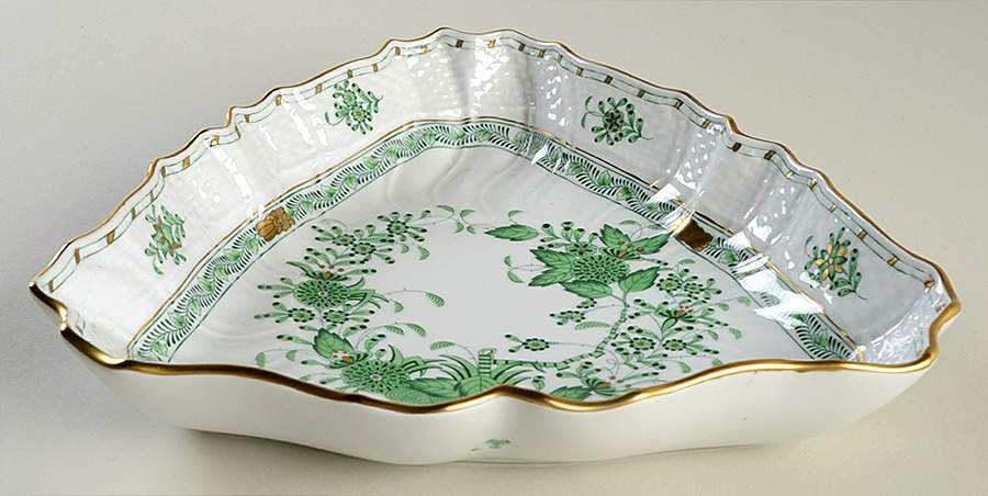 Indian Basket Green (FV) 10" Triangular Vegetable Bowl by Herend-1