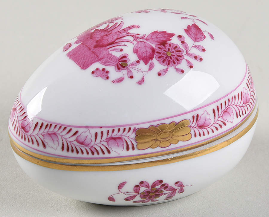 Indian Basket Raspberry (P) Small Egg Bon Bon & Lid by Herend-1