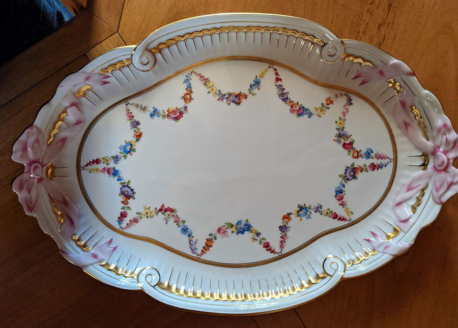 Lichtenstein Guirland (Ltg) 16" Oval Serving Platter by Herend-1