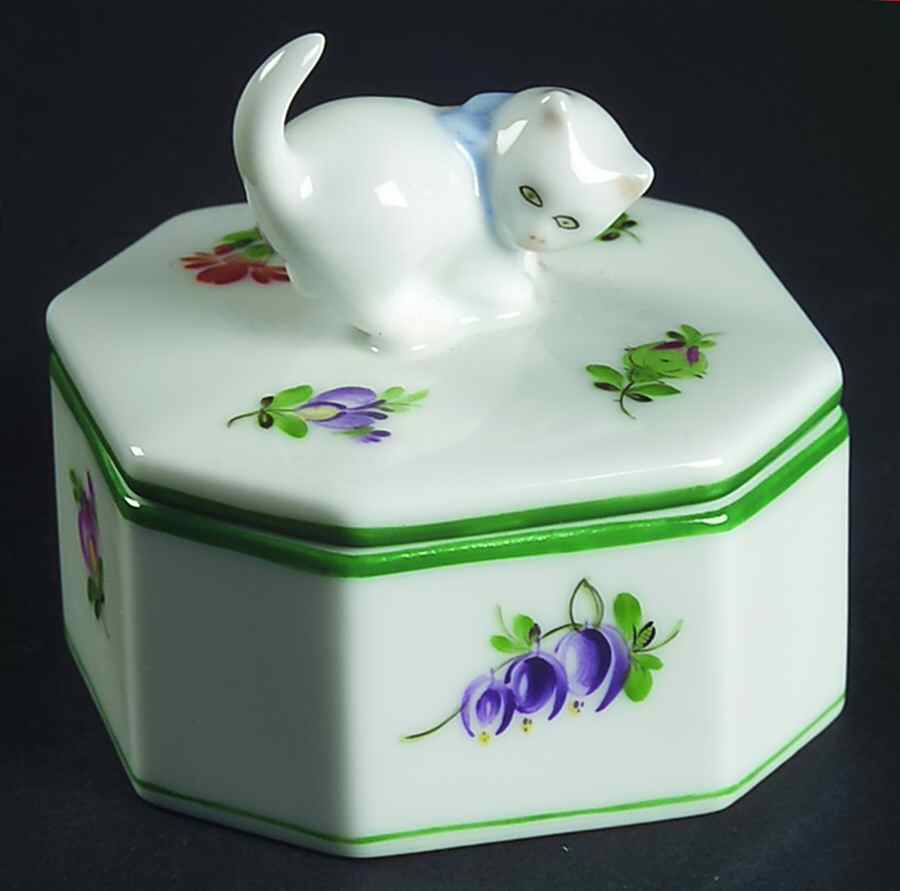 Lindsay (LY) Hexagonal Box with Lid by Herend-1