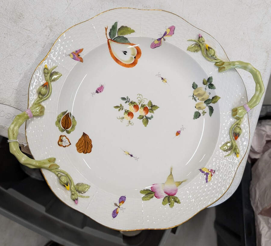 Market Garden (FR) 14" Handled Chop Plate (Round Platter) by Herend-1