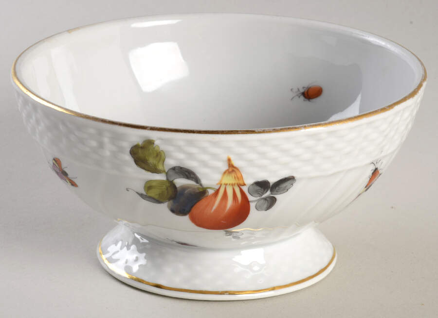 Market Garden (FR) Cranberry Bowl by Herend-1
