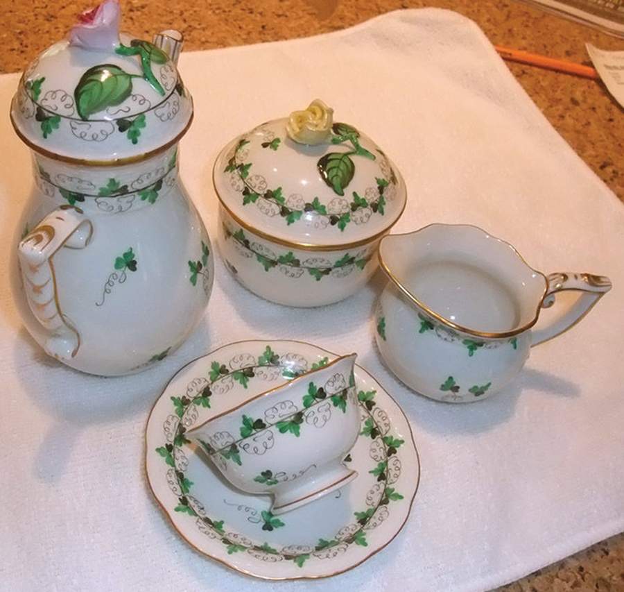 Persil Footed Demitasse Cup & Saucer Set by Herend-1