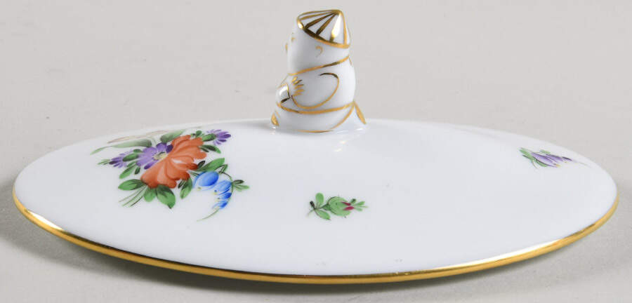 Printemps (BT) Oval Box W/Mandarin Finial Lid by Herend-1