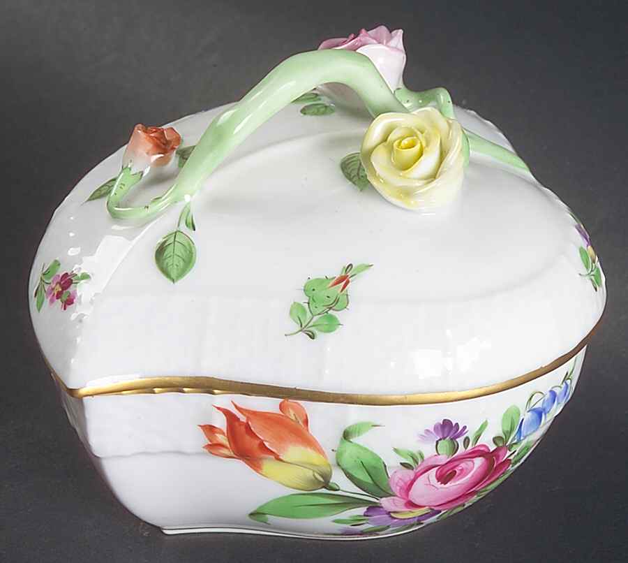 Printemps (BT) 3" Heart Shape Bon Bon & Lid by Herend-1