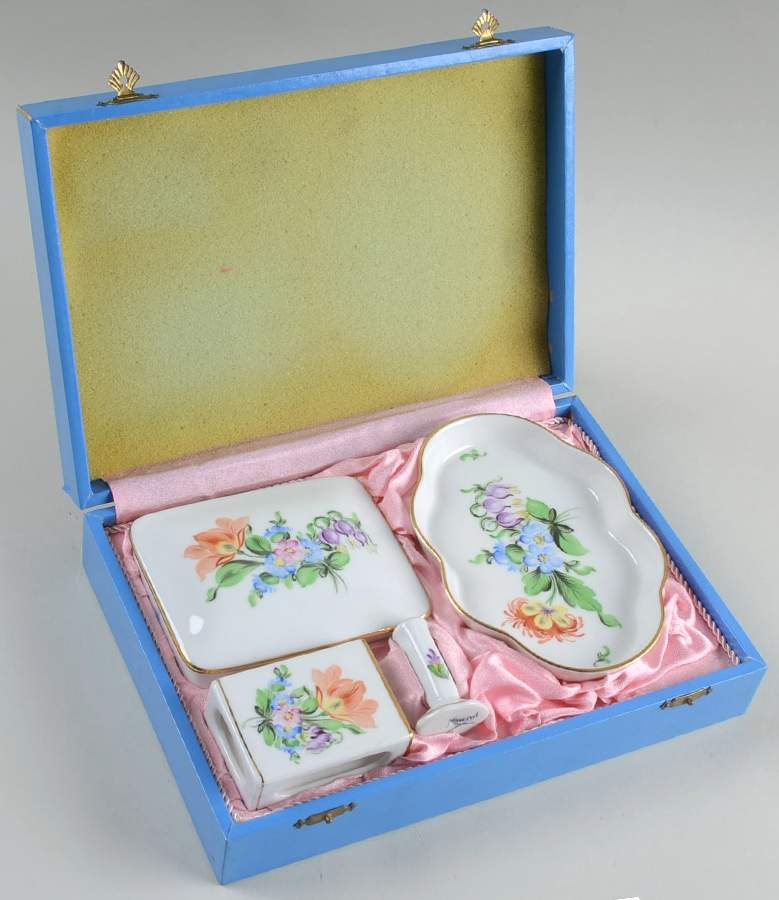 Printemps (BT) 5-Piece Boxed Smoking Set by Herend-1