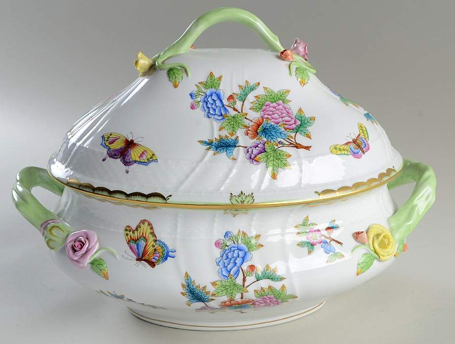 Queen Victoria (Green Border) Oval Tureen & Lid by Herend-1