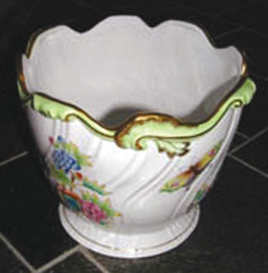 Queen Victoria (Green Border) 5" Cachepot by Herend-1