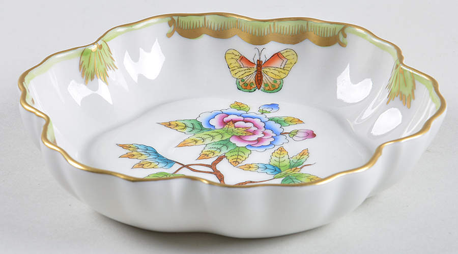 Queen Victoria (Green Border) Small Melon Bowl by Herend-1