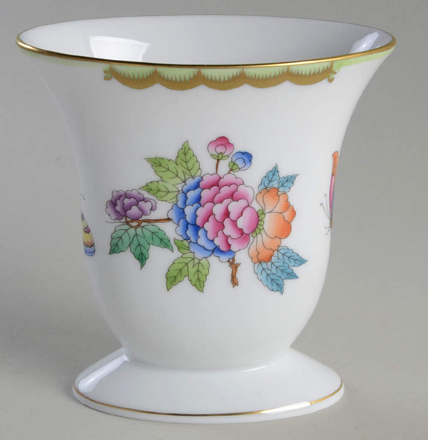 Queen Victoria (Green Border) 4" Small Vase by Herend-1
