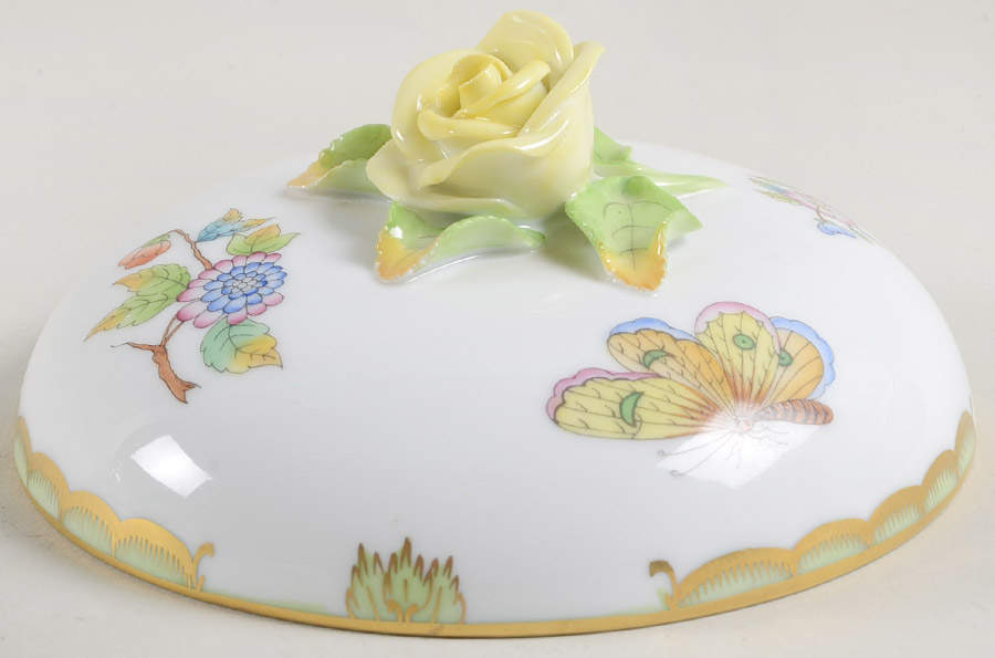 Queen Victoria (Green Border) Lid for Bon Bon by Herend-1