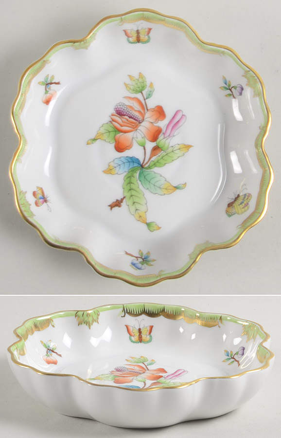 Queen Victoria (Green Border) 5" Scalloped Tray by Herend-1
