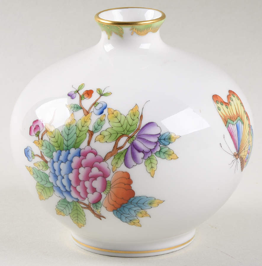Queen Victoria (Green Border) 6" Square Vase by Herend-1