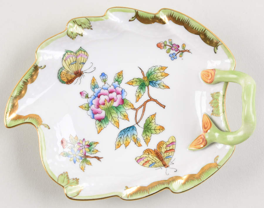 Queen Victoria (Green Border) 5" Leaf Dish by Herend-1