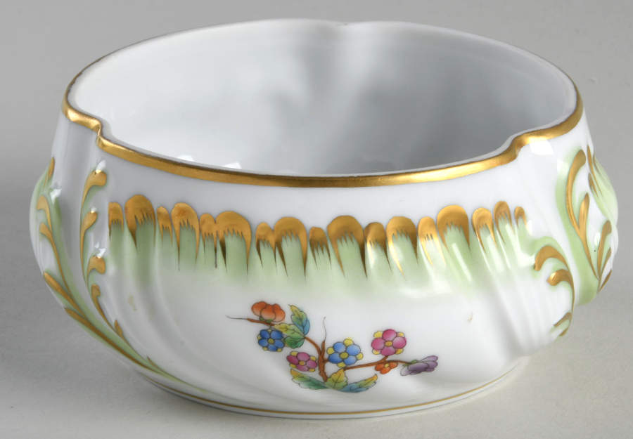 Queen Victoria (Green Border) 5" Embossed Bon Bon No Lid by Herend-1