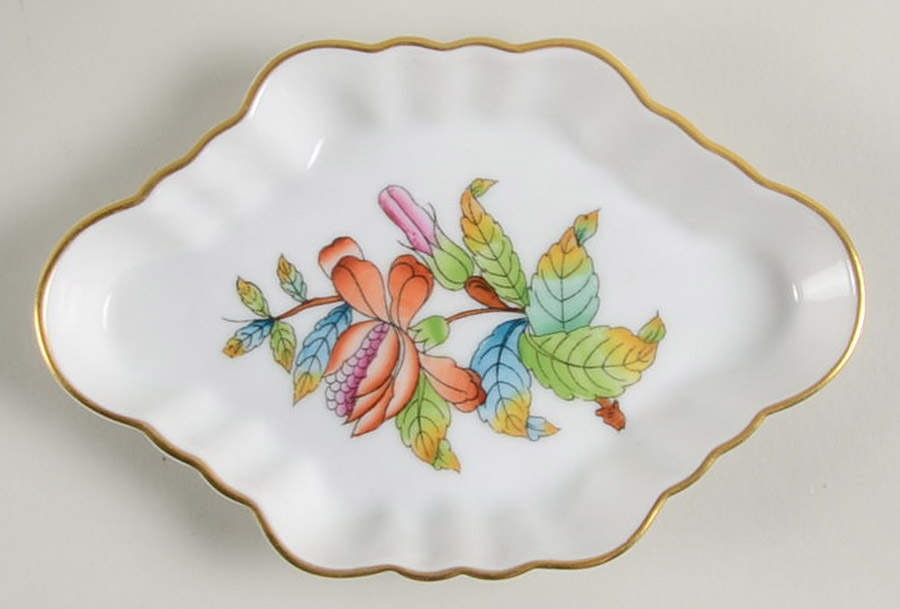 Queen Victoria (Green Border) 5" Oblong Ashtray by Herend-1