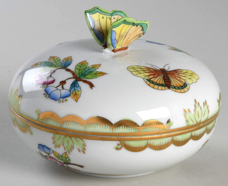 Queen Victoria (Green Border) Bon Bon & Lid by Herend-1