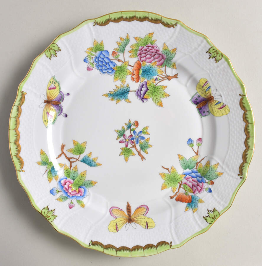 Queen Victoria (Green Border) Dinner Plate by Herend-1