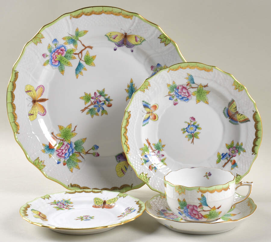 Queen Victoria (Green Border) 5 Piece Place Setting by Herend-1