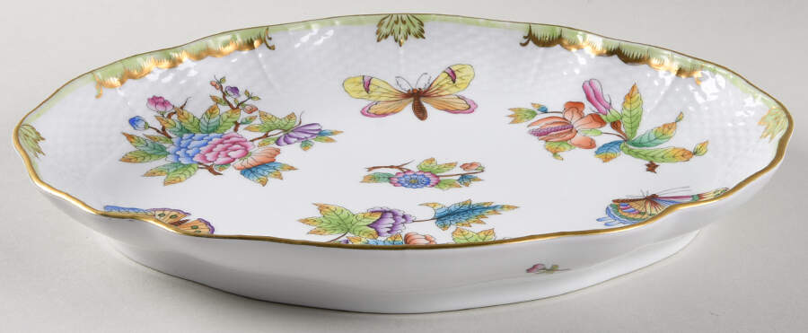 Queen Victoria (Green Border) Underplate for Gravy Boat by Herend-1