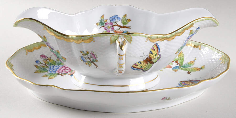 Queen Victoria (Green Border) Gravy Boat & Underplate by Herend-1