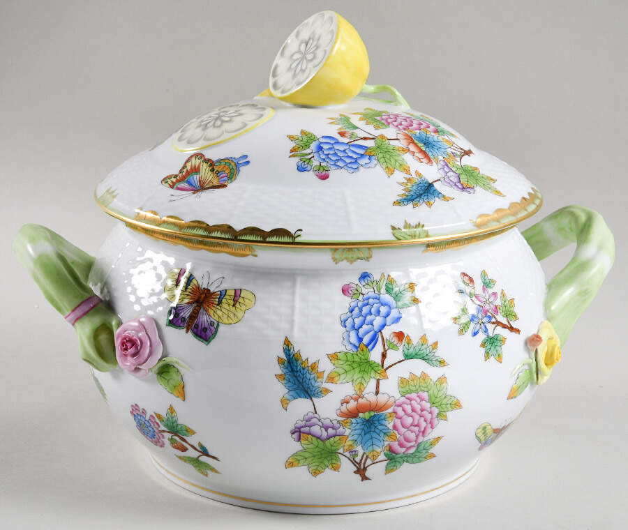 Queen Victoria (Green Border) Tureen & Lid by Herend-1