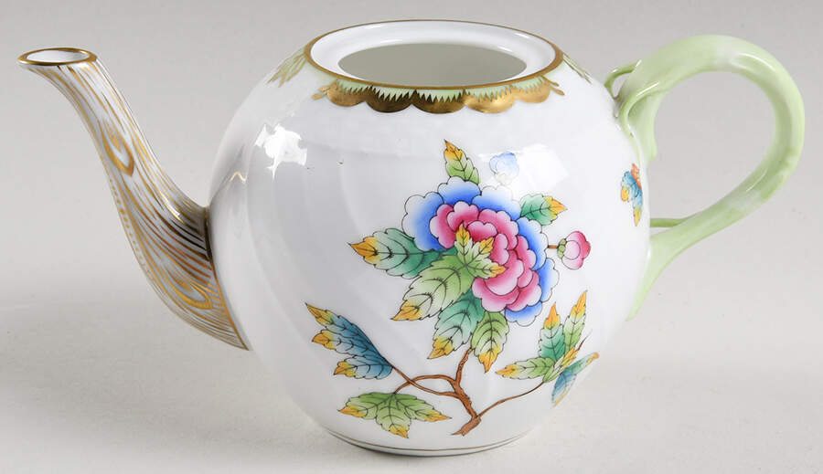 Queen Victoria (Green Border) Mini Teapot No Lid by Herend-1