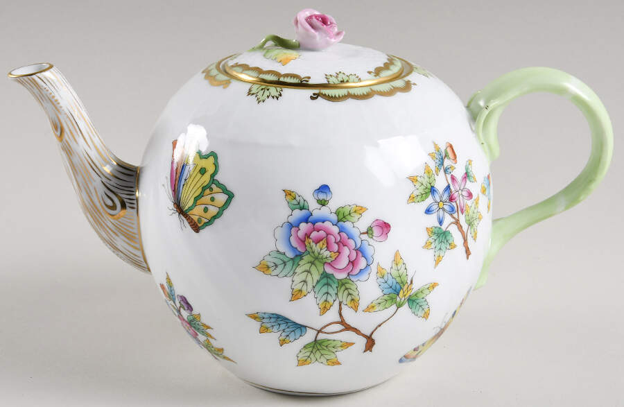Queen Victoria (Green Border) Teapot & Lid by Herend-1