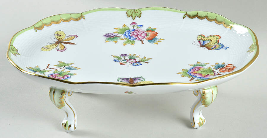 Queen Victoria (Green Border) 4 Toed Oval Tray by Herend-1