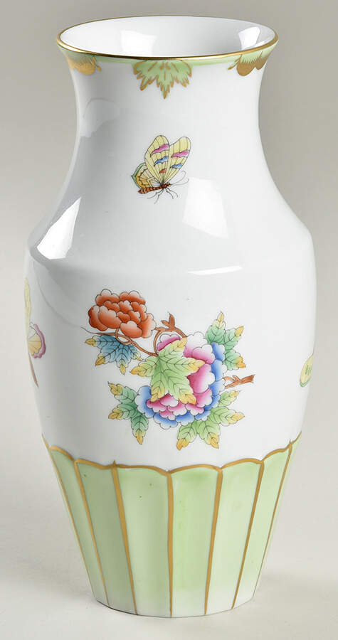 Queen Victoria (Green Border) 7" Vase by Herend-1