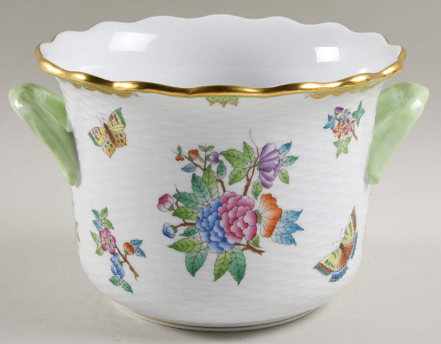 Queen Victoria (Green Border) 5" Cachepot by Herend-1