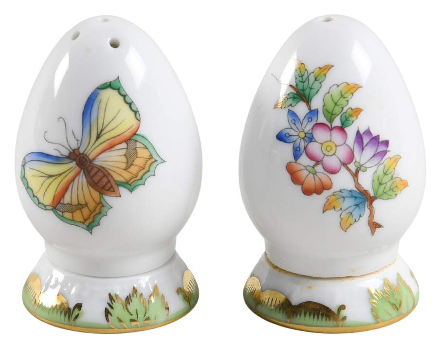 Queen Victoria (Green Border) Salt & Pepper Set by Herend-1