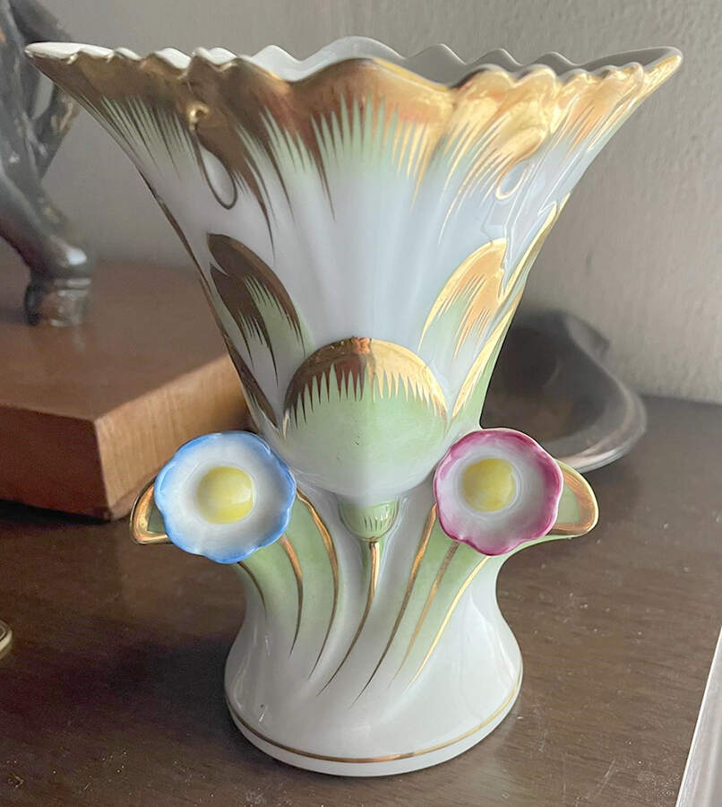 Queen Victoria (Green Border) 5" Vase by Herend-1
