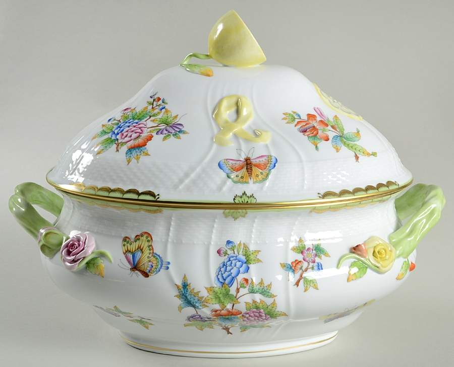 Queen Victoria (Green Border) Tureen & Lid by Herend-1
