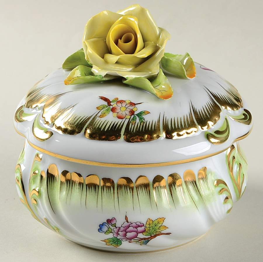 Queen Victoria (Green Border) Small Candy Box by Herend-1