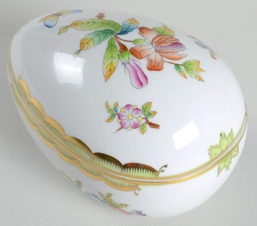Queen Victoria (Green Border) Large Egg Box & Lid by Herend-1