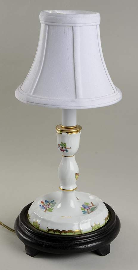 Queen Victoria (Green Border) 11" Electric Lamp & Shade by Herend-1