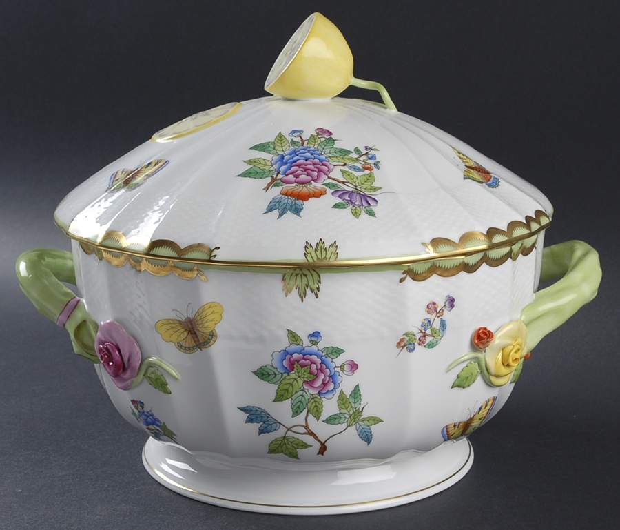 Queen Victoria (Green Border) Tureen & Lid by Herend-1