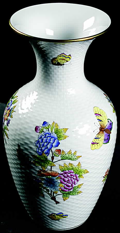 Queen Victoria (Green Border) Vase by Herend-1