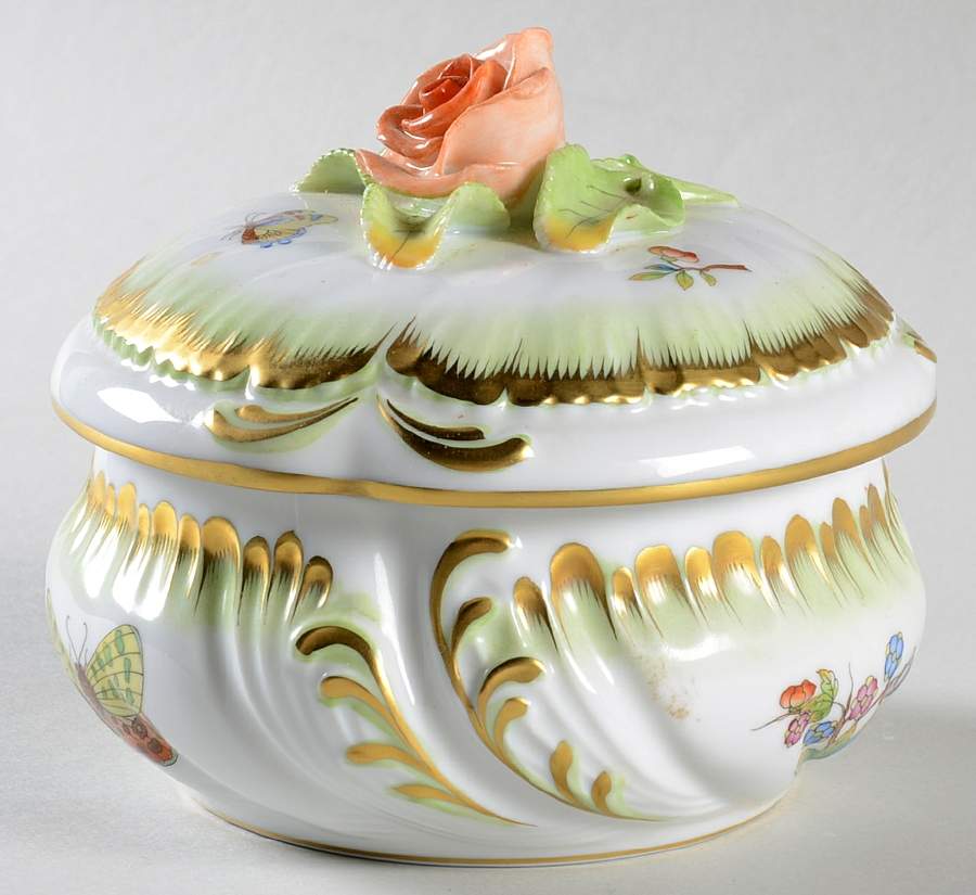 Queen Victoria (Green Border) Small Candy Box & Lid by Herend-1
