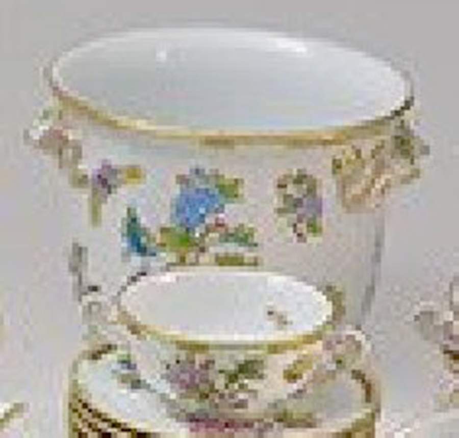 Queen Victoria (Green Border) 6" Cachepot by Herend-1