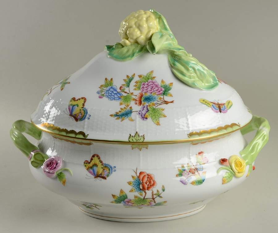 Queen Victoria (Green Border) Oval Tureen & Lid by Herend-1