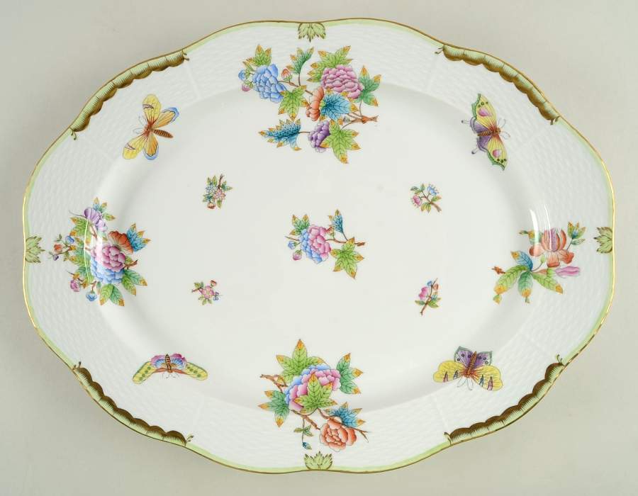 Queen Victoria (Green Border) 16" Oval Serving Platter by Herend-1