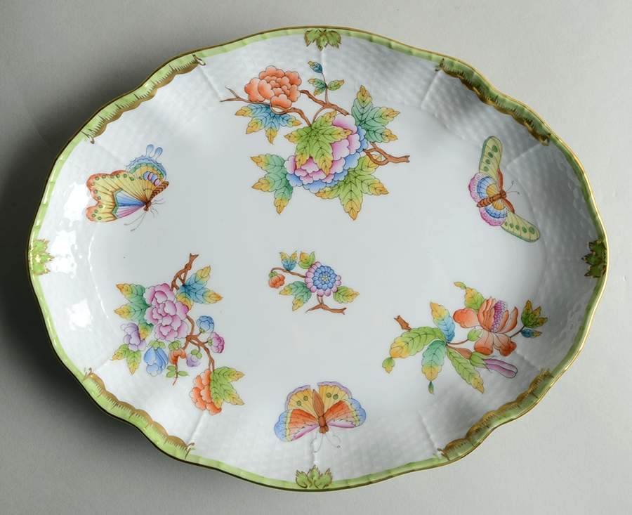Queen Victoria (Green Border) 10" Oval Dish by Herend-1