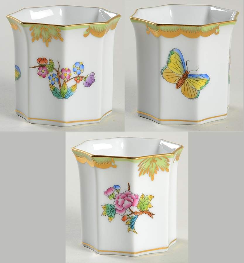 Queen Victoria (Green Border) Cigarette Holder by Herend-1