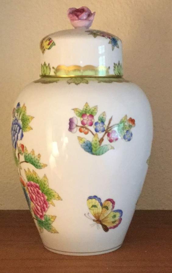 Queen Victoria (Green Border) 7" Ginger Jar & Lid by Herend-1