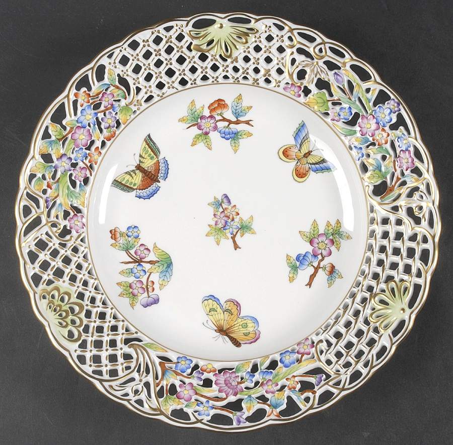 Queen Victoria (Green Border) 9" Pierced Plate by Herend-1