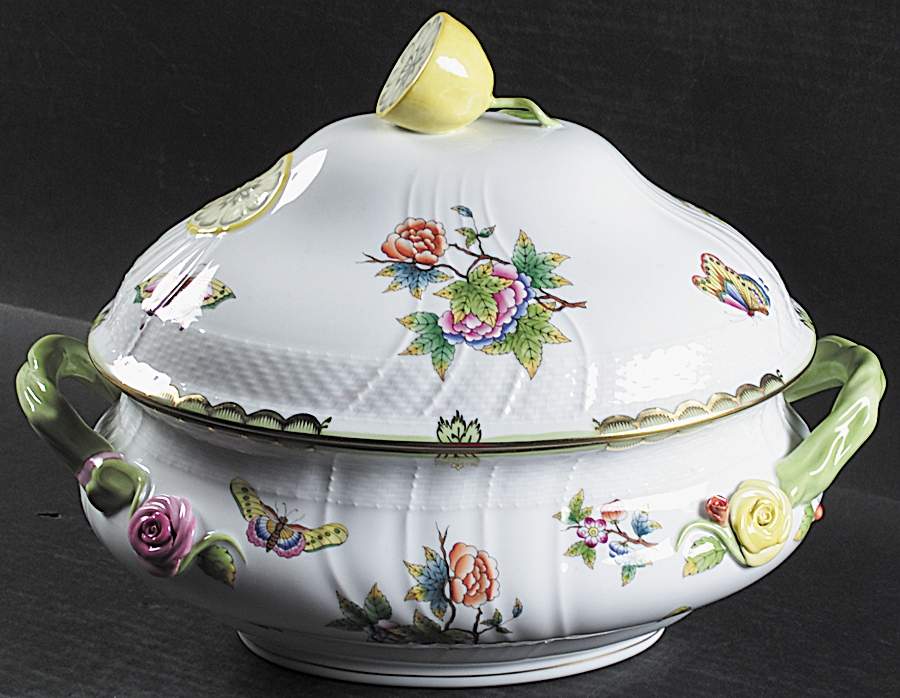 Queen Victoria (Green Border) Oval Tureen & Lid by Herend-1