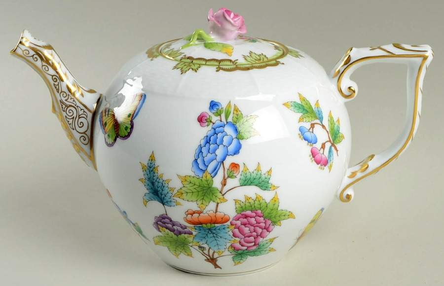 Queen Victoria (Green Border) Teapot & Lid by Herend-1