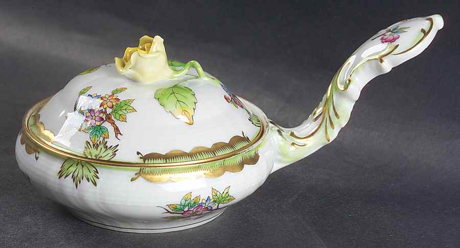 Queen Victoria (Green Border) Patty Pan & Lid by Herend-1